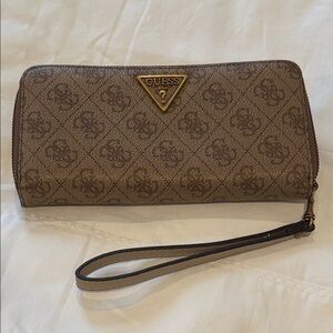 Guess Brown Patterned Wristlet Wallet, NWOT